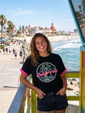 Vintage 80s California Neon Roll Cuff Graphic Tee Single Stitch XL